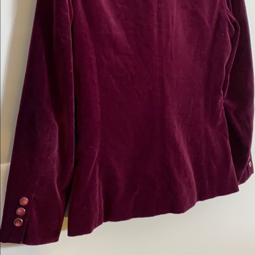 4/$20! Dillard’s Burgundy Velvet Blazer - Picture 8 of 9